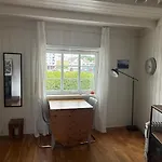 Βίλα Near Nature, Sauna & Downtown