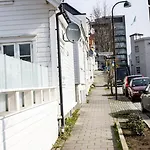 Βίλα Near Nature, Sauna & Downtown Στάβανγκερ