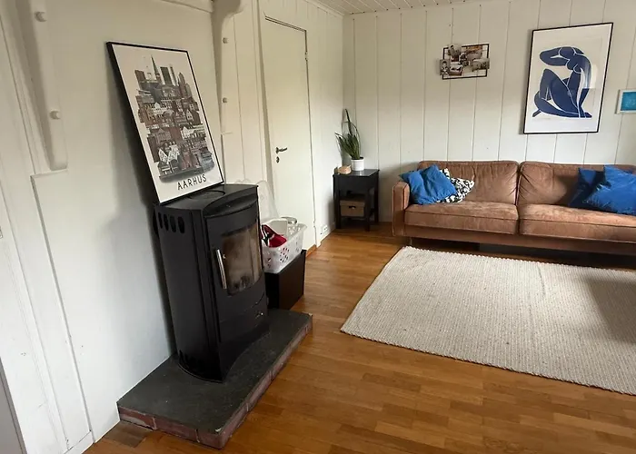 Near Nature, Sauna & Downtown Villa