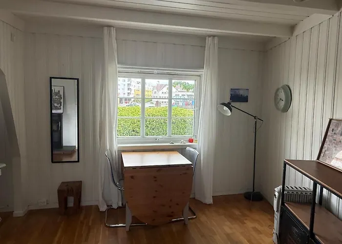 Villa Near Nature, Sauna & Downtown